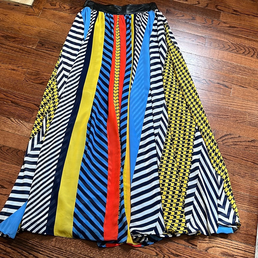 TOV Multi Color Maxi Skirt Sz. 40